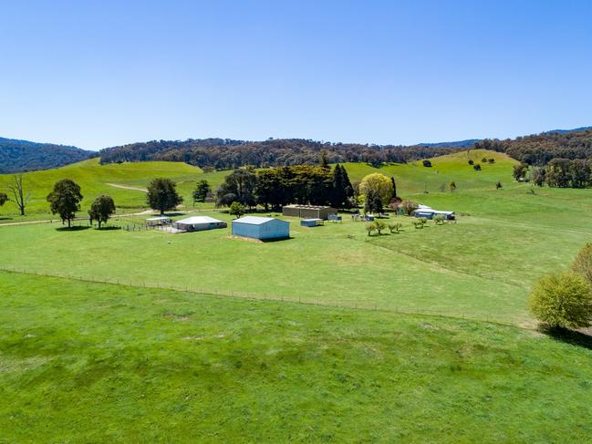 Cravensville Park at Tallangatta Valley