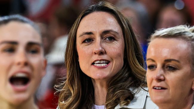SYDNEY, AUSTRALIA - JUNE 09: Firebirds coach Bec Bulley (C) looks on ahead of the round nine Super Netball match between Giants Netball and Queensland Firebirds at Ken Rosewall Arena, on June 09, 2024, in Sydney, Australia. (Photo by Jenny Evans/Getty Images)