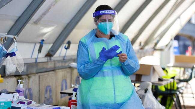 SYDNEY, AUSTRALIA - NewsWire Photos JULY 05, 2021: Nurses seen working at the Bondi Beach Covid-19 Drive thru testing clinic as we enter week 2 of lockdown in Sydney Australia. Picture: NCA NewsWire / Gaye Gerard