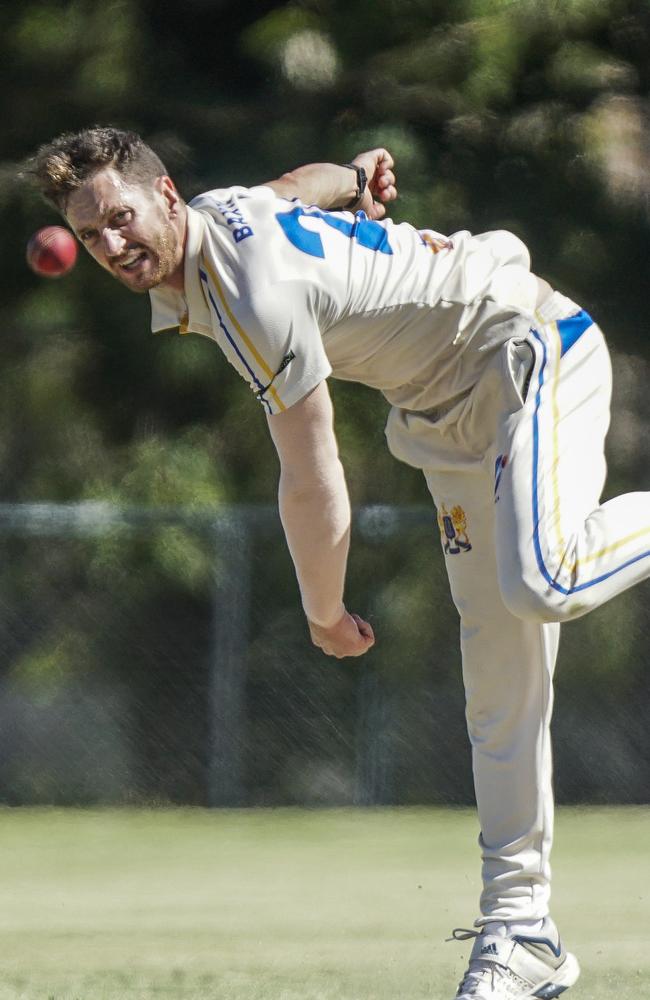 Blade Baxter letting fly for Ormond. Picture: Valeriu Campan