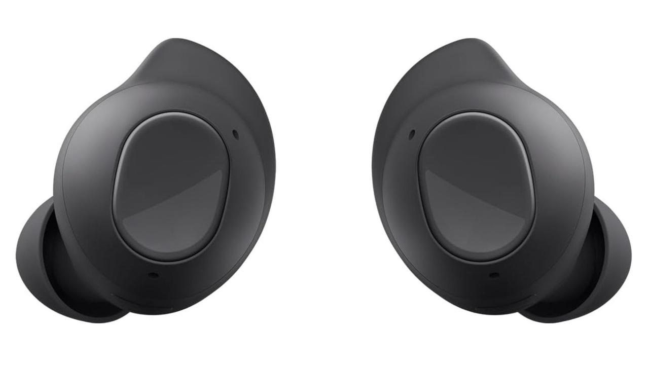 There’s currently 55 per cent off the price of Samsung Galaxy Buds FE. Picture: Samsung