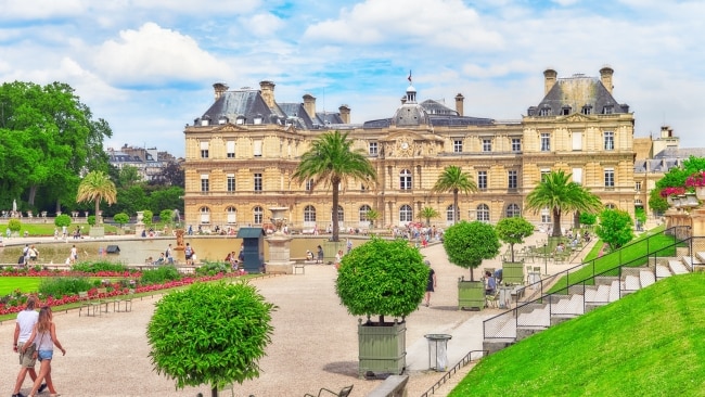 After this shoot at Jardin du Palace Royal I was given an assignment to  watch Emily in Paris on Netflix. I'm excited to watch and see…