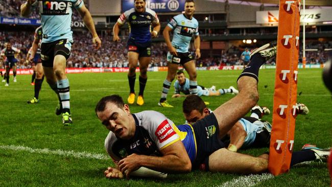 Kane Linnett is ruled to be in touch as he puts the ball down in the corner. (Matt King/Getty Images)