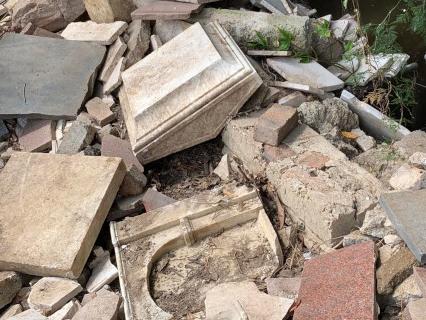 The scene of the lost headstones following the 2022 Brisbane floods. Picture: Chris Dawson/Time Travel Club