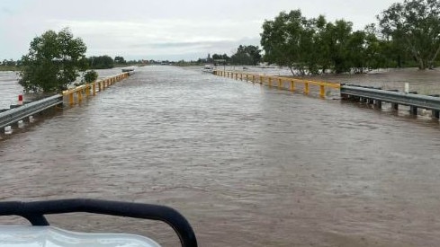 Member for Barkly Steve Edgington was on-site to report the Stuart Highway was closed Tennant Creek to Threeways Roadhouse. Picture: Steve Edgington Facebook.