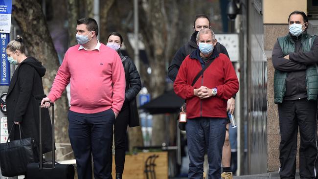 Melbourne residents head to work in the Melbourne CBD. Picture: NCA NewsWire / Andrew Henshaw