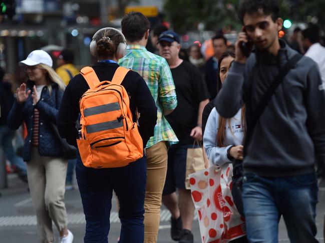 MELBOURNE, AUSTRALIA - NewsWire Photos APRIL 28TH, 2023: Generics of busy streets for a piece on migrant workers, their wages and population growth. Picture : NCA NewsWire / Nicki Connolly