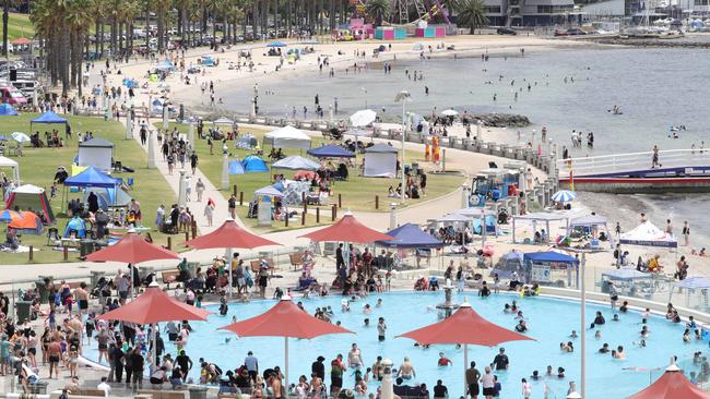 Crowds at Geelong’s Eastern Beach during the weekend heatwave. Picture: Mark Wilson