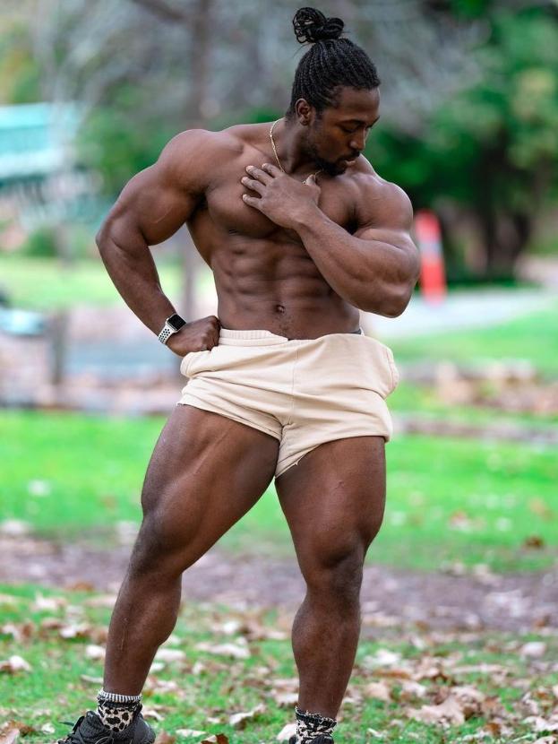 Kwame Duah is a professional bodybuilder who has amassed nearly 400k followers. Picture: @kwameduah on Instagram