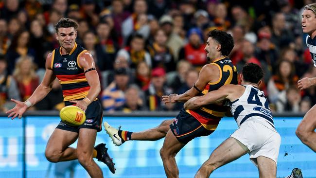 Mark O'Connor lays a tackle on Izak Rankine. Picture: Mark Brake/Getty Images