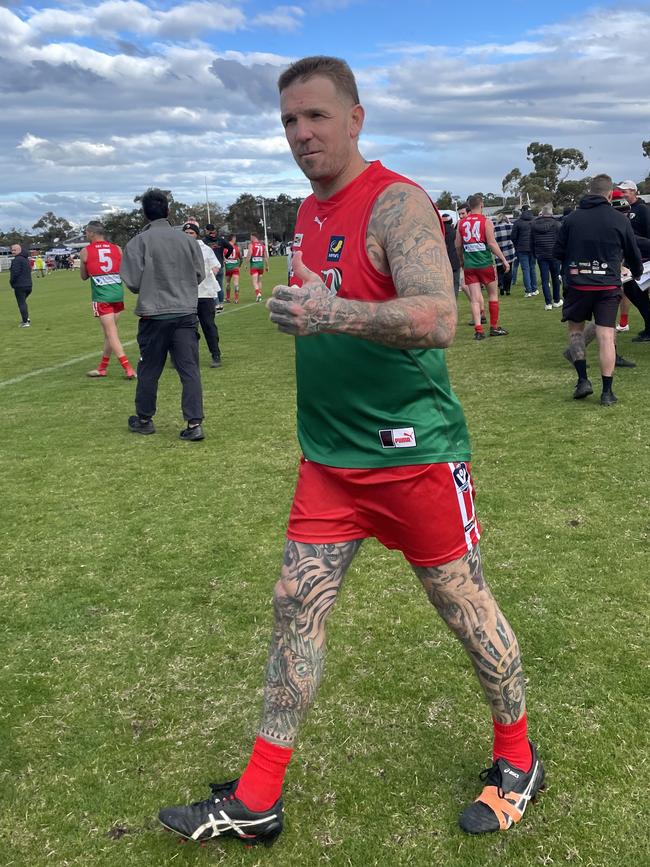 Dane Swan gives the thumbs up after his first quarter as a Pines Python.