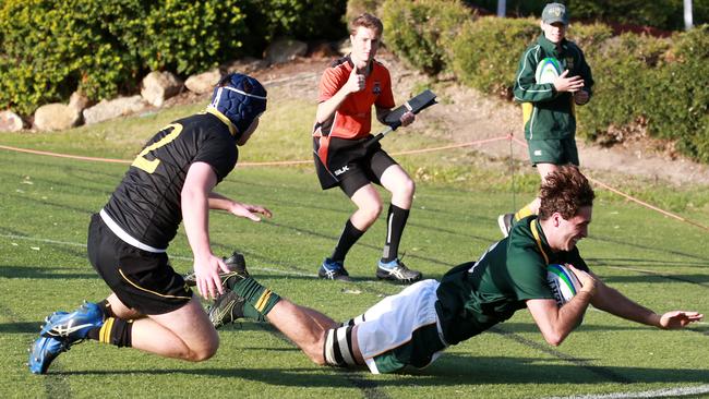 Villanova’s Tom Twaddell scores. (Image Sarah Marshall)