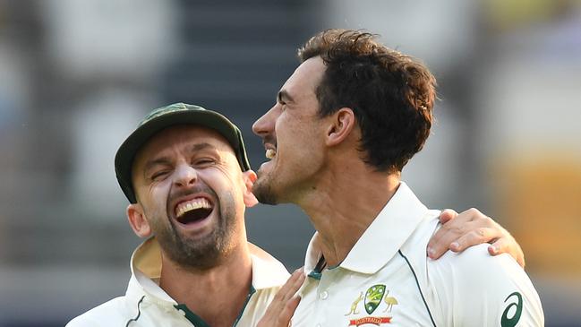 Nathan Lyon (L) loves a good stitch up. Picture: AAP