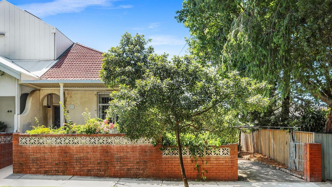 This Bondi semi-detached house sold for $700,000 over its reserve.