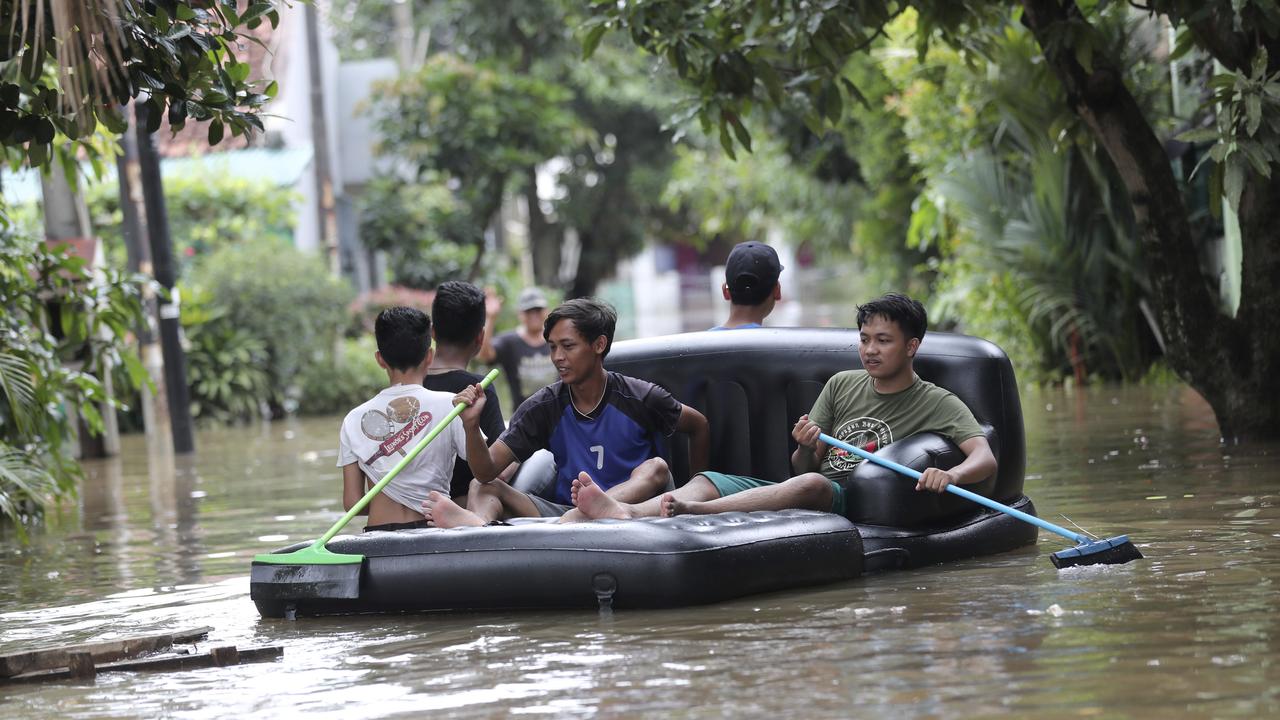 Indonesia: Death Toll Rises From Flash Floods And Landslides In Jakarta ...