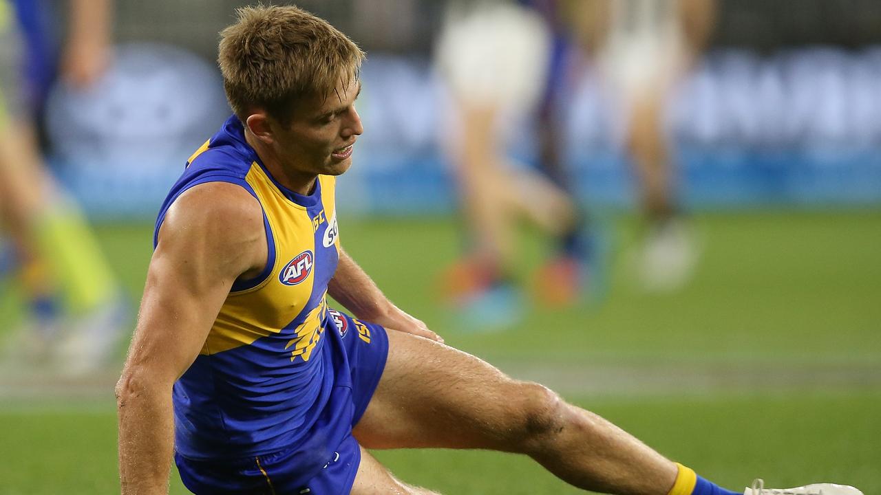 Brad Sheppard after injuring his hamstring against Collingwood. (Photo by Paul Kane/Getty Images)