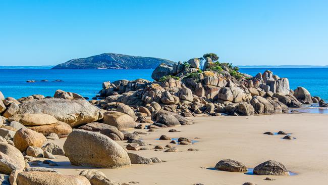 Fairy Cove at Wilsons Prom, 10.33am. Image: Geoff Chatfield