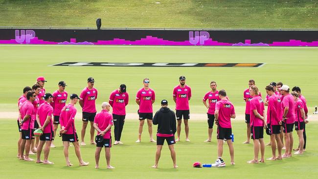 The Sydney Sixers form a Barefoot Circle at Coffs International Stadium.