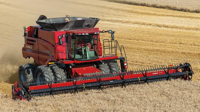 The AFS Harvest Command automation package option is at the heart of the new 8250 Axial-Flow.