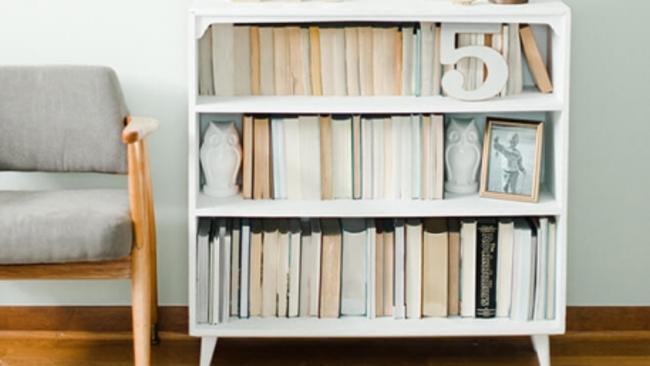 ‘Backwards books’: New interiors trend is driving people nuts | news ...