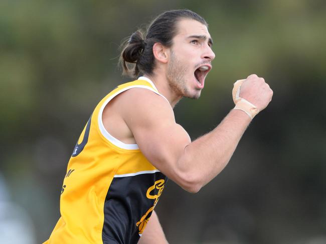 Luke Paynter kicked the match winner for Frankston YCW. Picture: Chris Eastman