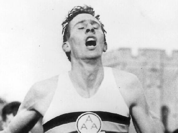 Roger Bannister doing the mile in under four (4) minutes. PicAustralian /Picture /Library, 05 Aug 1954. A/CT  sport athletics action