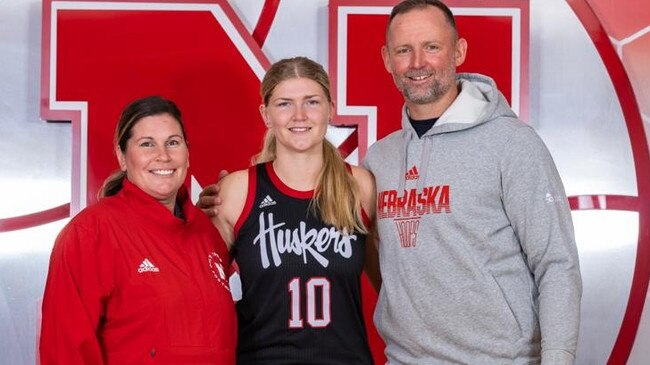 Jess Petrie with parents, Sarah and Anthony, announcing her move to US college Nebraska.