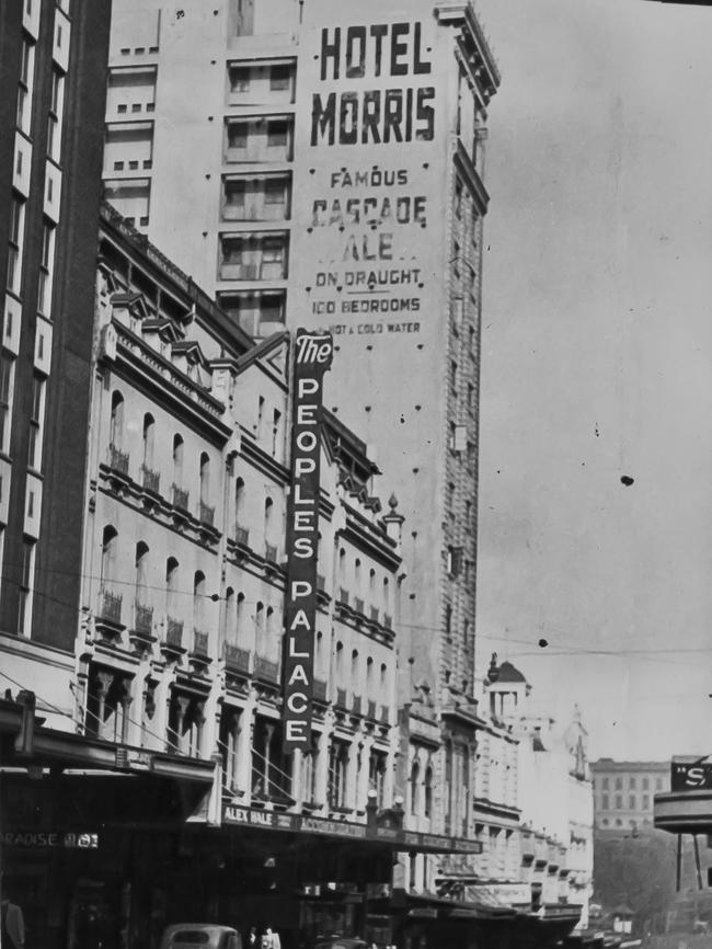 The old Hotel Morris on Pitt St.