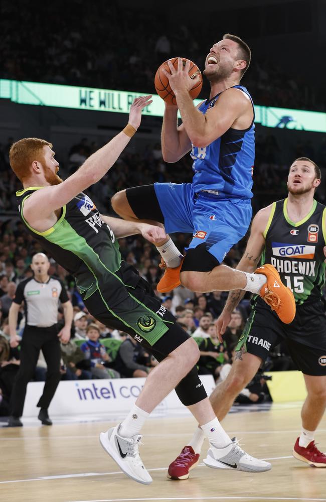 Melbourne United star Matthew Dellavedova on his way to the basket. Picture: Getty Images