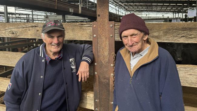 Bob Murrell from Heywood was looking to buy and John Cocks from Narrawong at Hamilton store cattle sale.