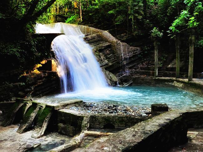 Hidden pools. Picture: Rod Waddington