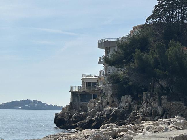 The Symond family has bought Roc et Mer, a retreat on the Mediterranean at Eze-sur-Mer.