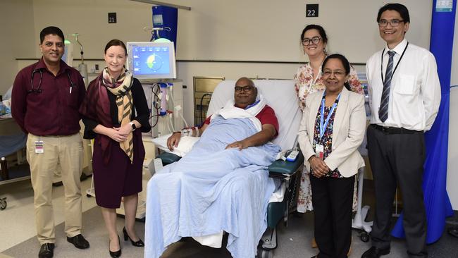 Dr Vikas Srivastava, Minister for Health and Ambulance Services Yvette D’Ath, dialysis patient David Walsh, Dr Michelle Harfield, Dr Valli Manickam and Dr George Kan. Picture: Supplied.
