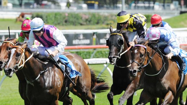 Twist Tops with Tommy Berry aboard.
