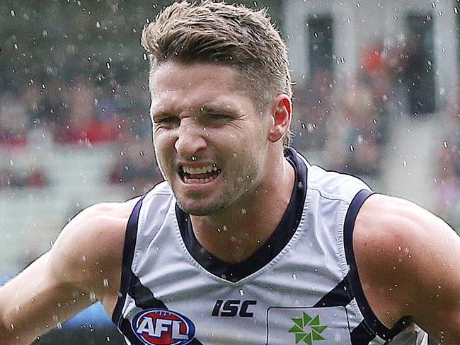 AFL Round 14. 22/06/2019.  Melbourne v Fremantle at the MCG.  Jesse Hogan of the Dockers grimaces in pain as he lands on his injured right foot 1st quarter     .  Pic: Michael Klein