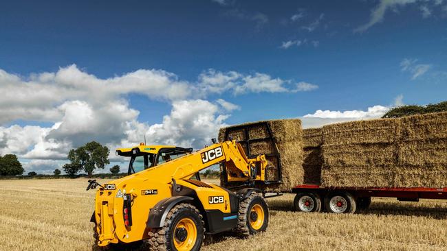 Member for Lowan Emma Kealy and the Victorian Farmers Federation called on Minister Workplace Safety Jill Hennessy to amend the licence and make it more farmer specific.