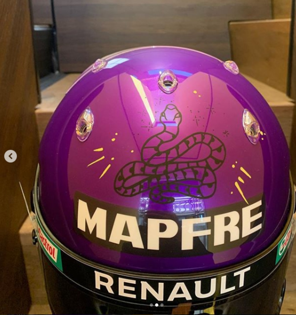 Daniel ricciardo kobe store helmet