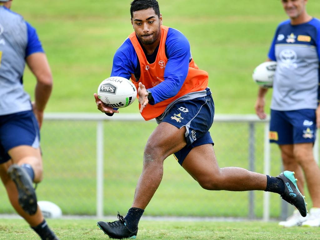 NRL: North Queensland Cowboys Jake Clifford runs water for old boys in  Cairns