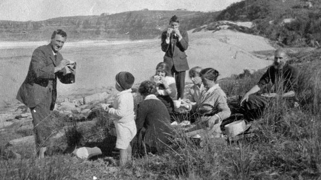 Members of the Yewen family in 1919. Picture Northern Beaches Library