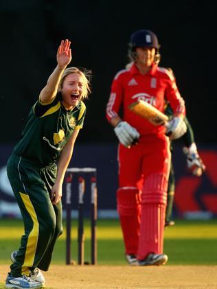 CHELMSFORD, ENGLAND - AUGUST 27: Sarah Coyte of Australia makes an unsuccessful appeal during the first T20 match at Ford County Ground on August 27, 2013 in Chelmsford, England. (Photo by Julian Finney/Getty Images).