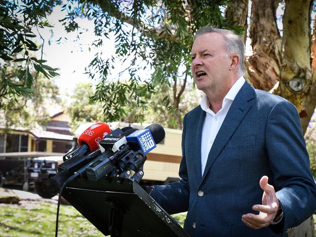 SYDNEY, AUSTRALIA - NewsWire Photos , November 14, 2021: Anthony Albanese speaks to the media during a press conference in Sydney.  Picture: NCA NewsWire / Flavio Brancaleone