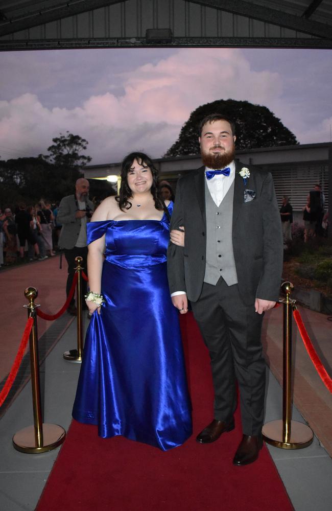 Students arrive at Noosa District State High School formal.