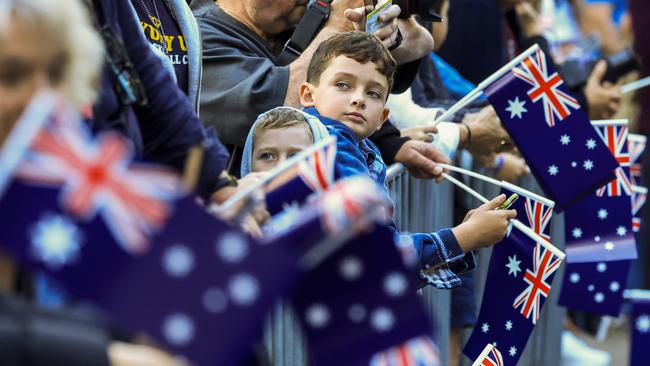 Children line up to watch the Sydney Anzac Day parade. Picture: Mark Evans/Getty Images