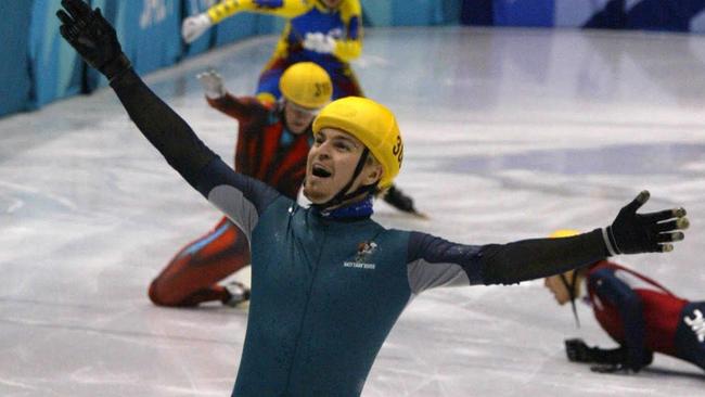 Steven Bradbury wins gold medal 2002 Salt Lake CVity Winter olympics