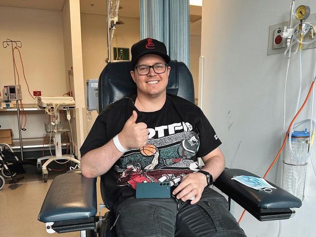 Johnny Ruffo revealed he had started yet another round of chemotherapy.