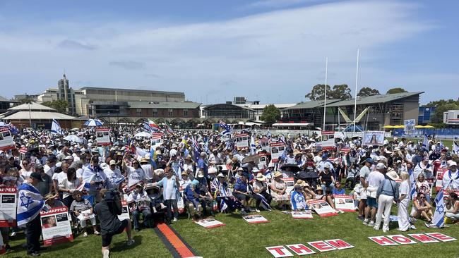 Thousands of Israel supporters have travelled to Moore Park as part of a “Set Them Free Rally”. Picture: NCA NewsWire / Dylan Robinson