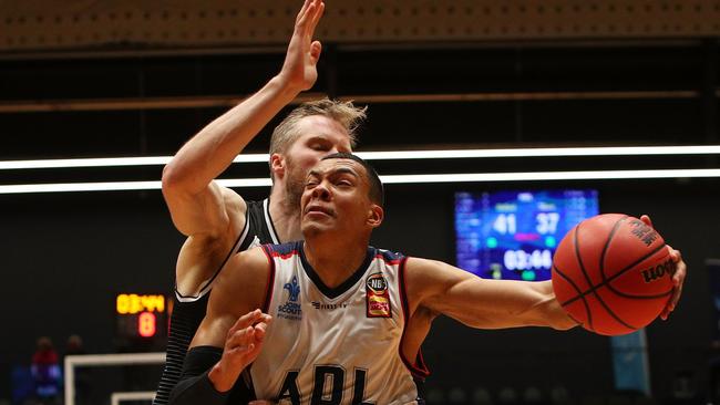 Jacob Wiley drives to the basket during the NBL Blitz pre-season match against Melbourne United. Picture: Graham Denholm/Getty Images