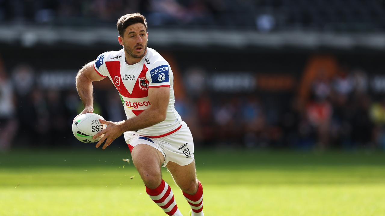 Ben Hunt of the Dragons runs with the ball during the round 24 NRL match between the Wests Tigers and the St George Illawarra Dragons at CommBank Stadium, on August 28, 2022, in Sydney, Australia. (Photo by Matt King/Getty Images)