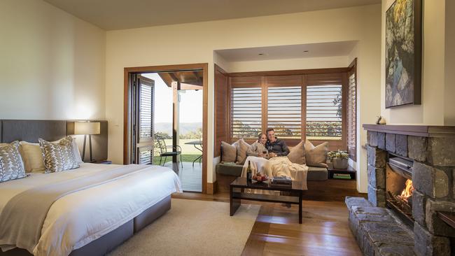 One of the rooms with a fireplace at Spicers Peak Lodge.