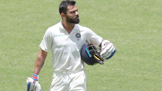 Virat Kohli didn't agree with his dismissal. (AAP Image/Richard Wainwright)